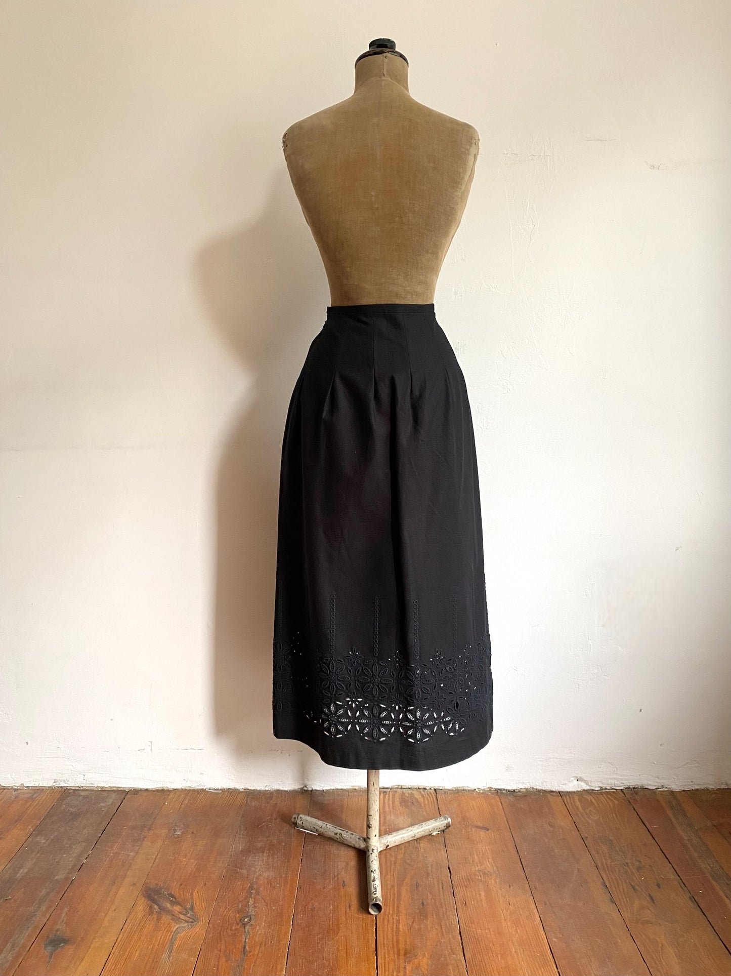 yoshiki hishinuma swiss eyelet skirt, 1990s